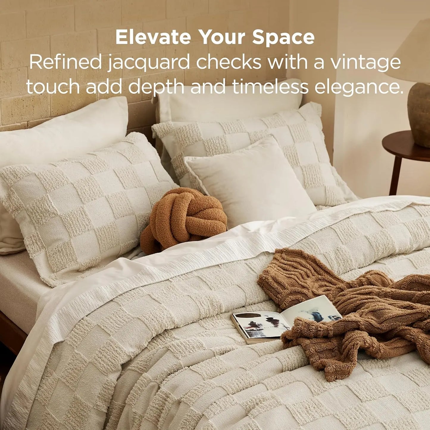 🌸 Bohemian Quilted 3-Piece Bedding Set with a soft, breathable comforter and two matching pillowcases.
